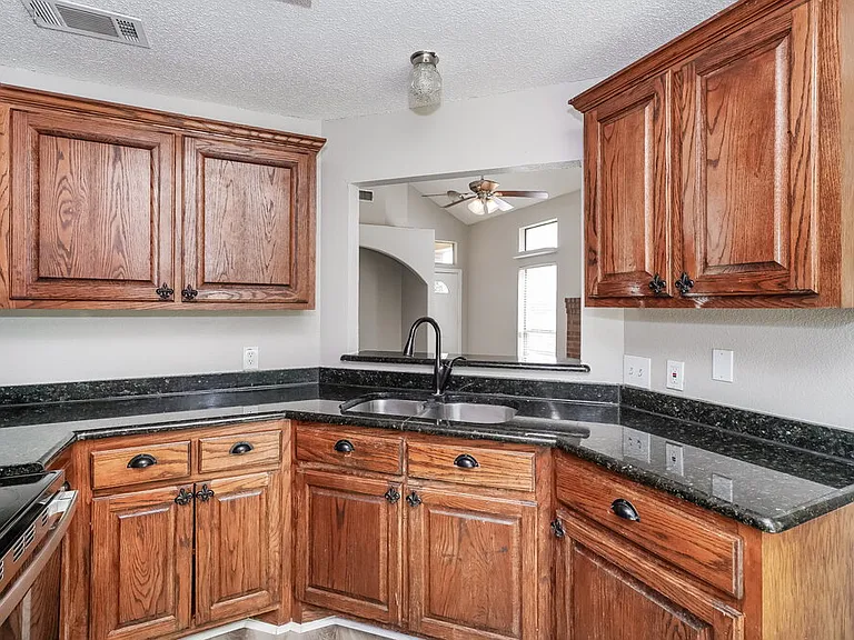 6721 Rhea Ridge Dr — Photo 8