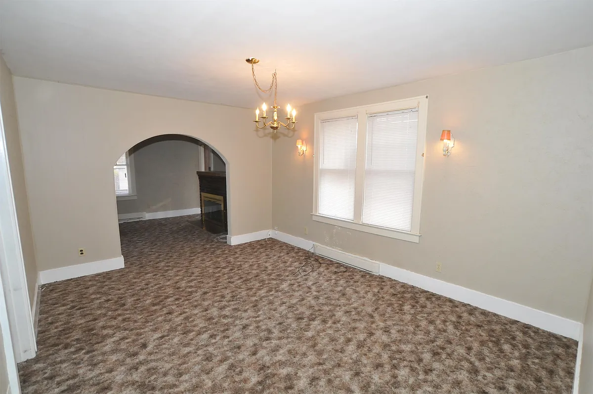 Building Photo - 407 Sanders Ave #2