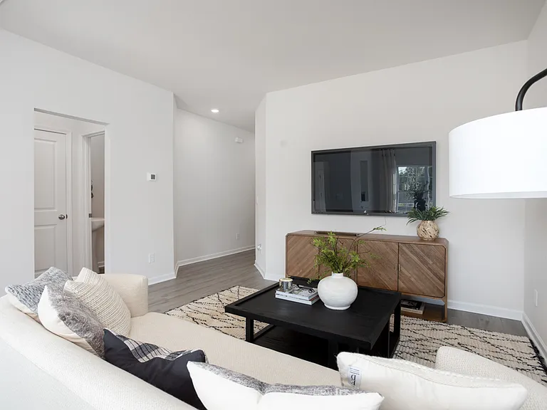 5500 Avery Dr — Photo 5