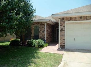 72 Legend Rd, Benbrook, TX 76132