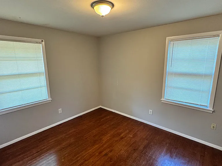 4956 Durbin Ave — Photo 9