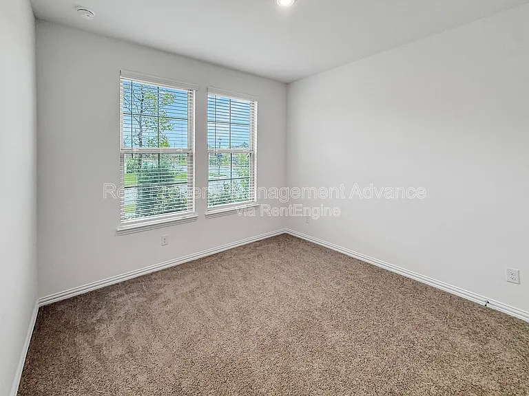 3517 Henry Xing — Photo 18