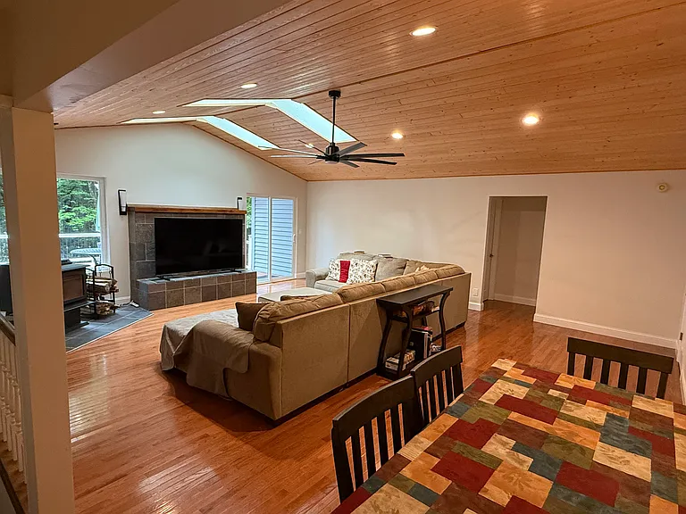 1833 Cherrywood Ln — Photo 4