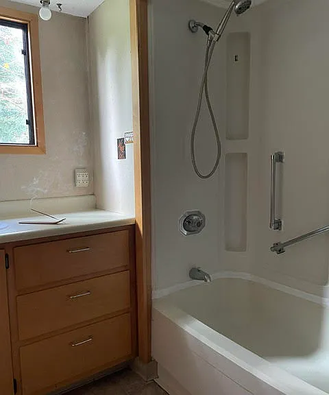 556 Evans Rd — Photo 6