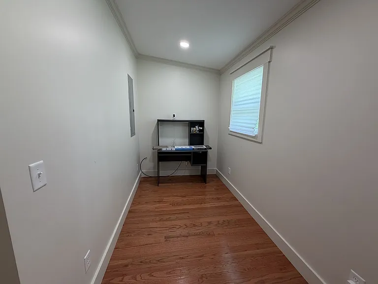710 Carson St — Photo 18