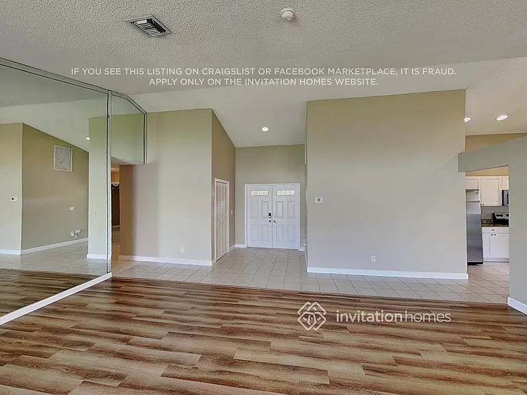 8315 NW 80th St — Photo 4