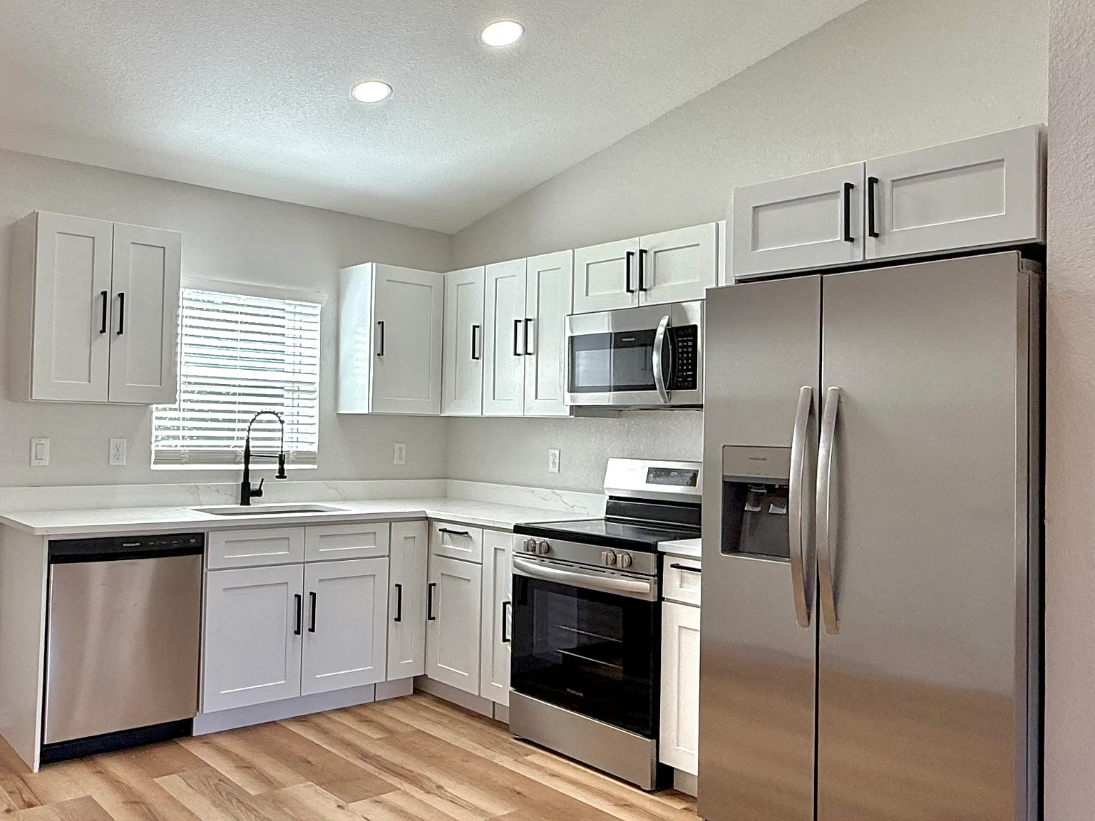 2 bed, $1,550 — Photo 1