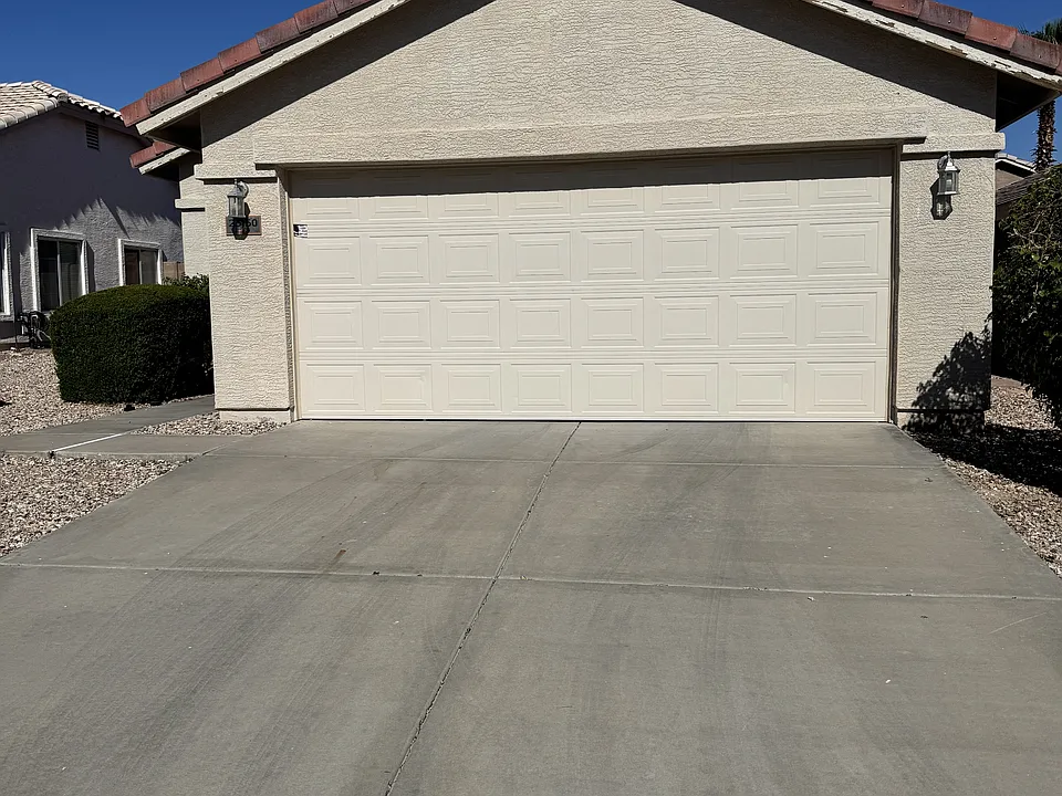 23150 W Lasso Ln