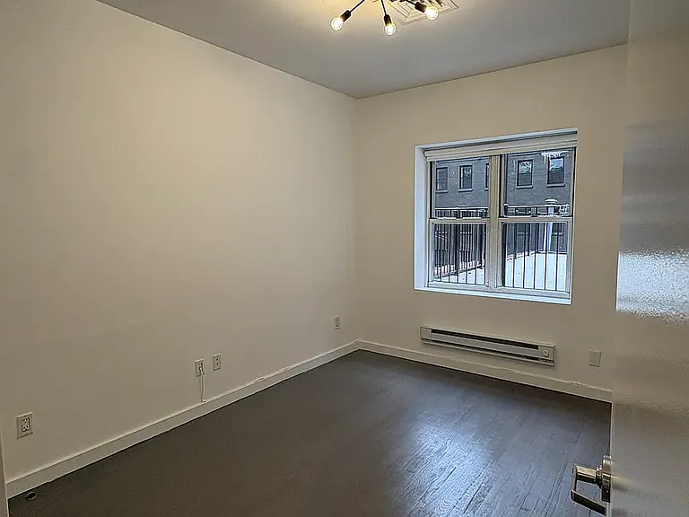 44 W 56th St #4 — Photo 16