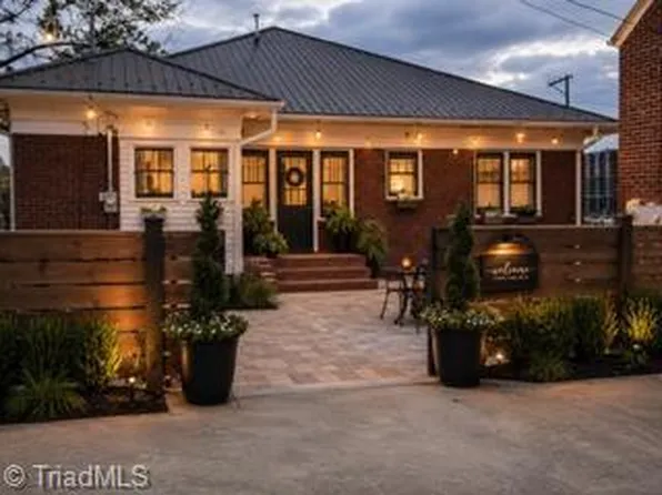 121 W Center St, Lexington, NC 27292