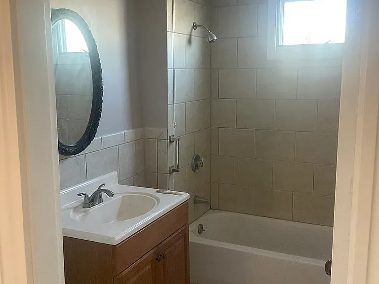 28 Emerson St #1 — Photo 8