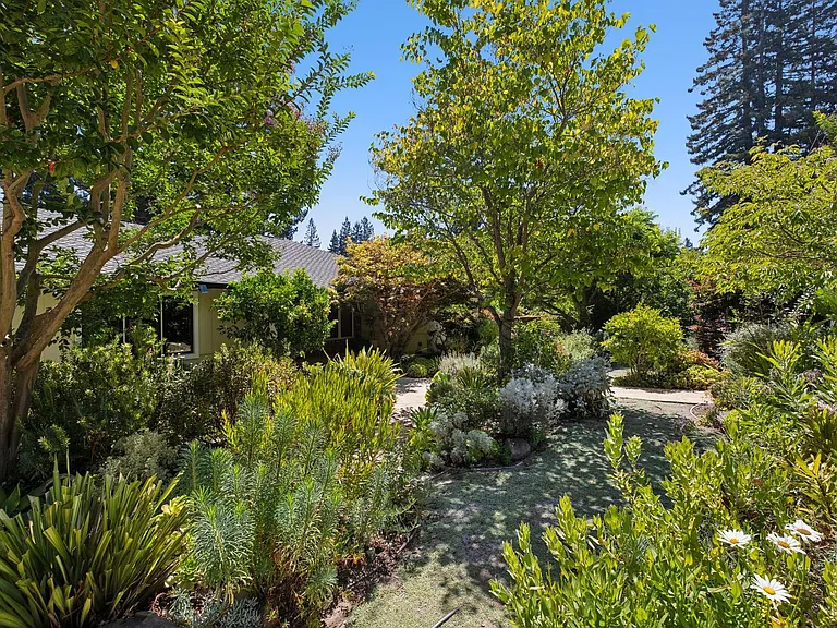 970 Palo Alto Ave — Photo 7