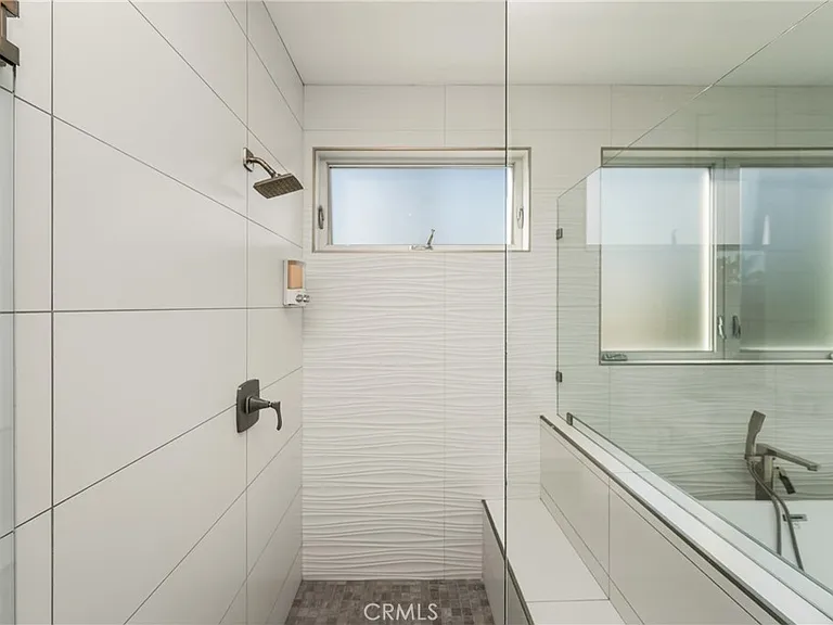 4405 Channel Pl — Photo 39