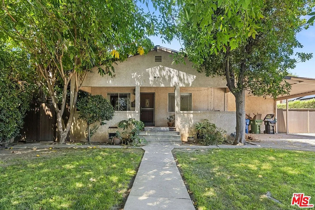3 bed, 1700 sqft, $5,450 — Photo 1