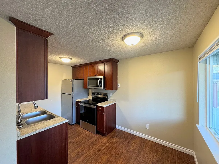 Lorheim Apartments — Photo 3