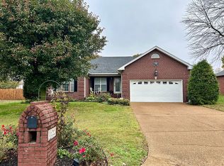 1122 Wedgewood Dr, Gallatin, TN 37066