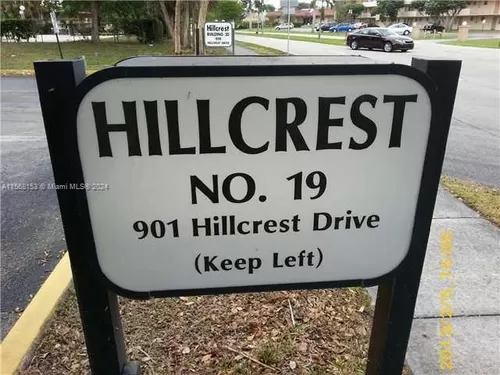 901 Hillcrest Dr Photo 1
