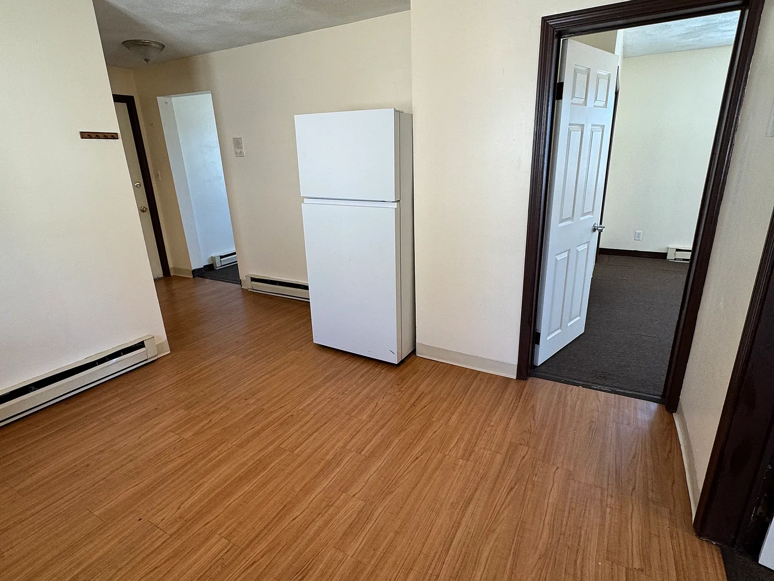 2 bed, 1000 sqft, $2,100 — Photo 4