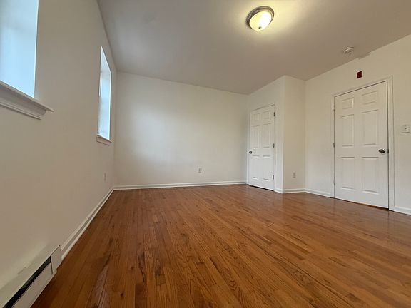 2nd image of 725 Wharton St APT 2