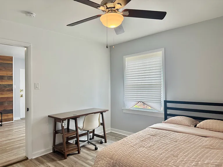 5737 Hobart St #5 — Photo 18