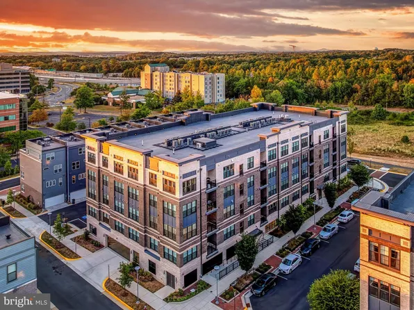 2320 Field Point Rd Unit 201, Herndon, VA 20171