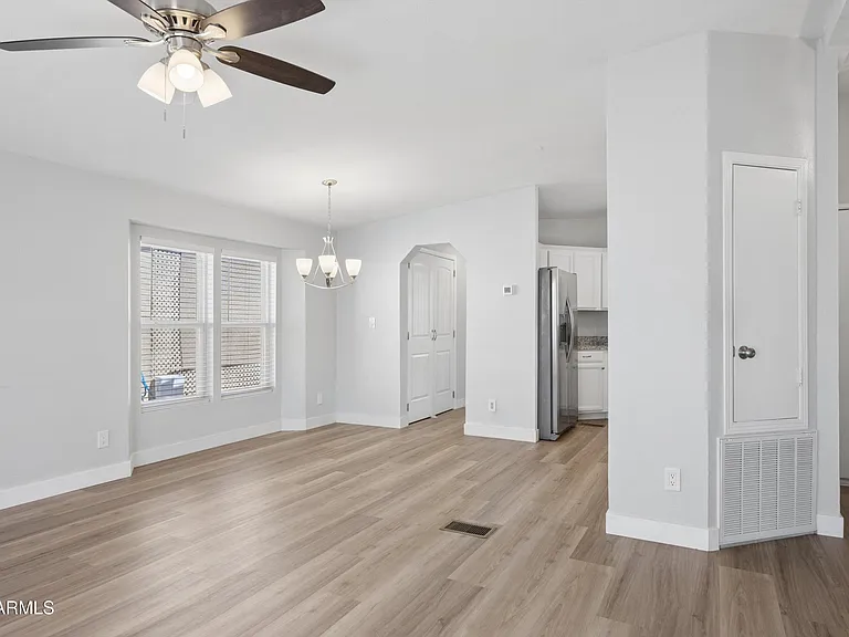 1864 E Augusta Ave — Photo 31