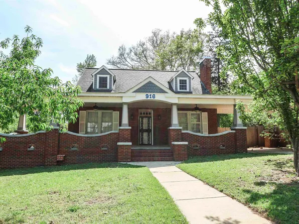916 Woodland Ct, Anniston, AL 36207