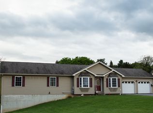 700 16th St, Saxton, PA 16678