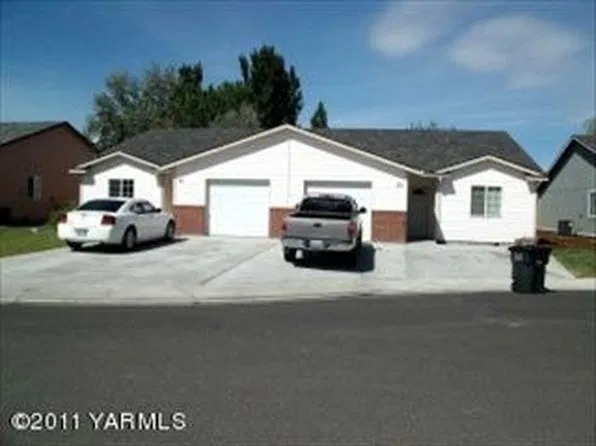 53 Samantha Ct, Yakima, WA 98903