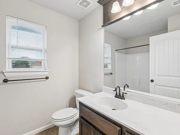 1751 Lexington Ct — Photo 42