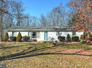 241 Hoffman Rd, Gettysburg, PA 17325