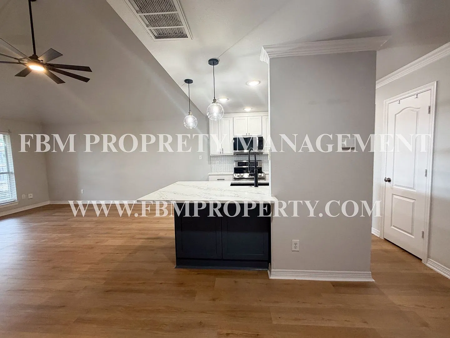 3 bed, 2.0 bath, 1634 sqft, $2,300 — Photo 3