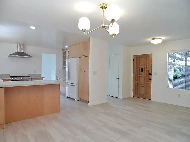 190 Evergreen Ave #A — Photo 22