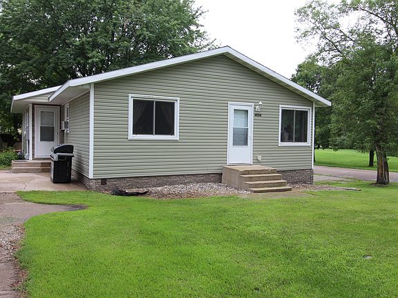4th image of 4016 4th St