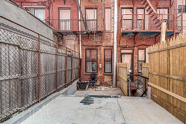 1st image of 205 Johnson Ave APT 1L