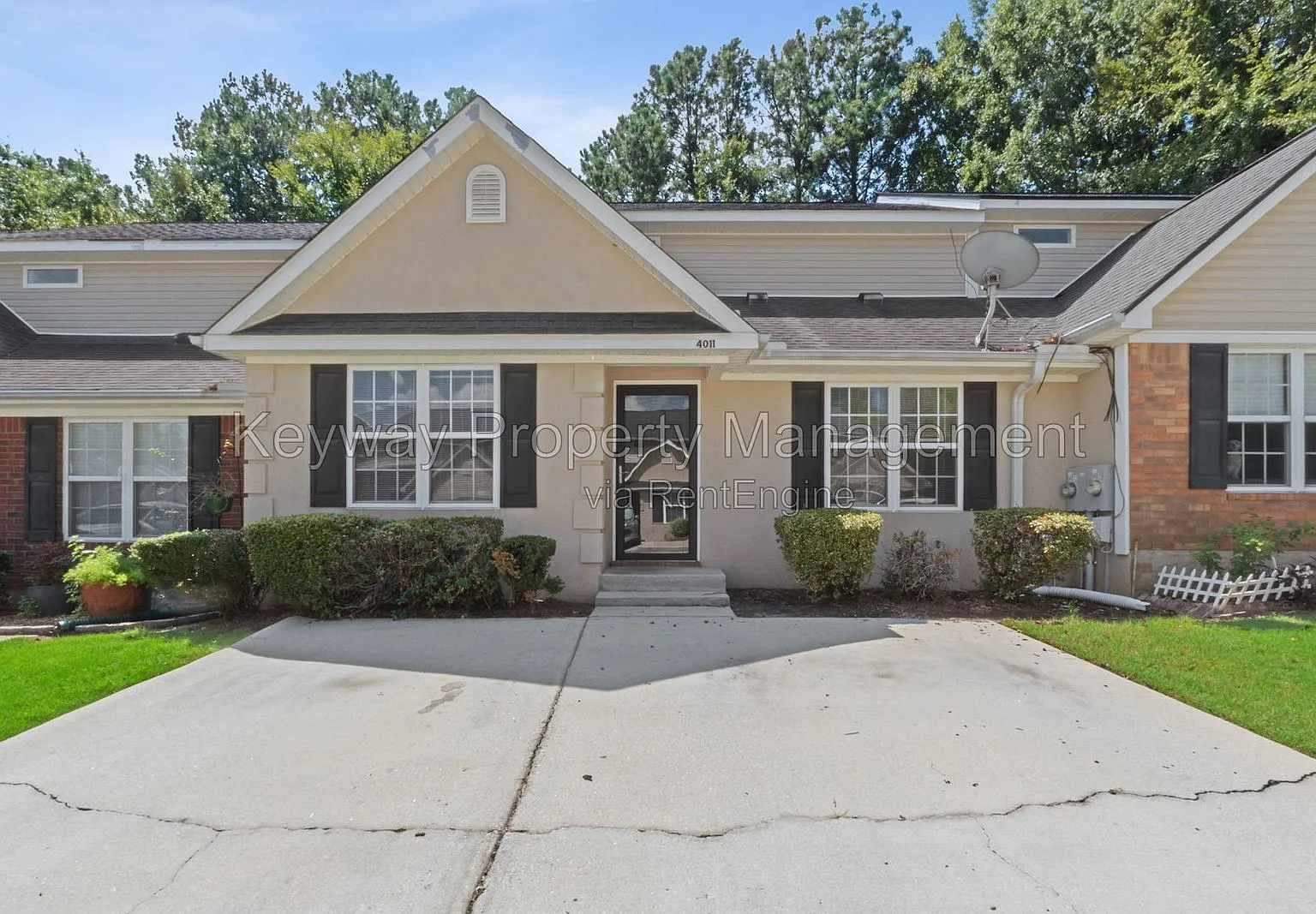 3 bed, 2.0 bath, 1752 sqft, $1,735 — Photo 1