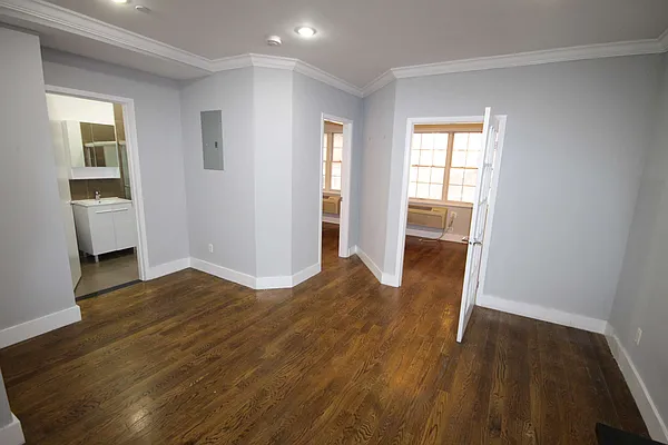 Rented by Nooklyn NYC LLC | media 19