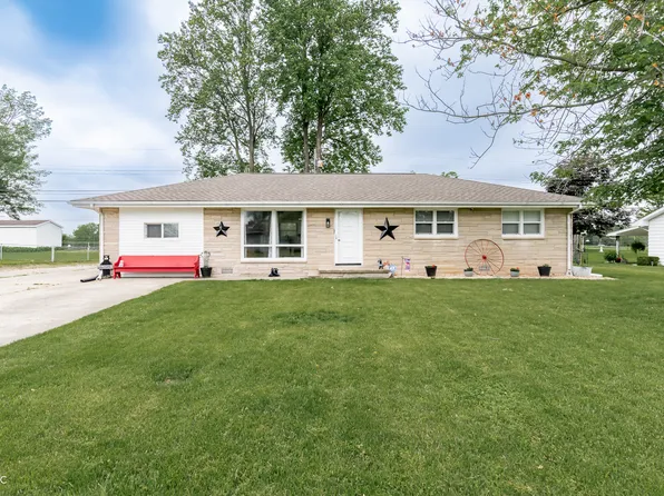 1713 Murray Hill Dr, Seymour, IN 47274