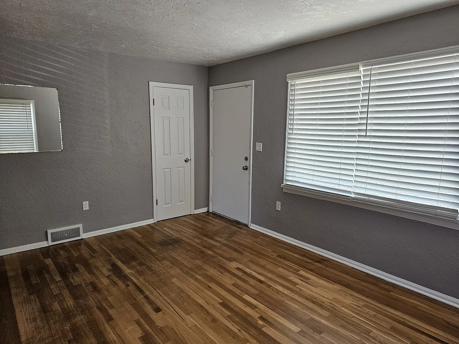 726 E Fountain Blvd #A — Photo 3