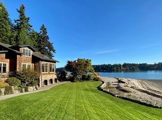 12269 Arrow Point Loop NE, Bainbridge Island, WA 98110
