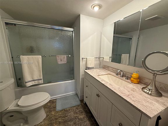 4th image of 2780 NE 183rd St APT 1415