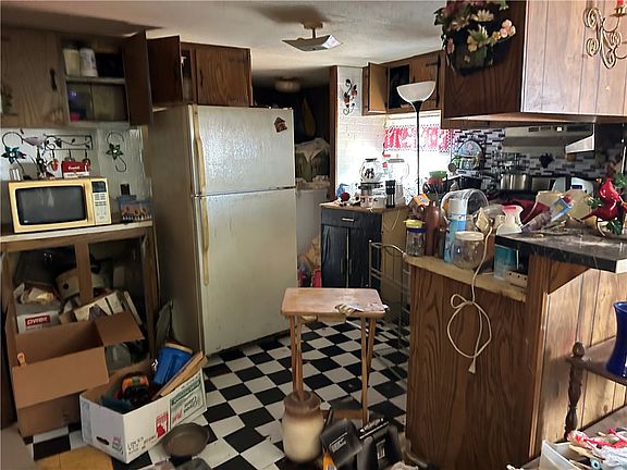3rd image of 110 Ryan Rd