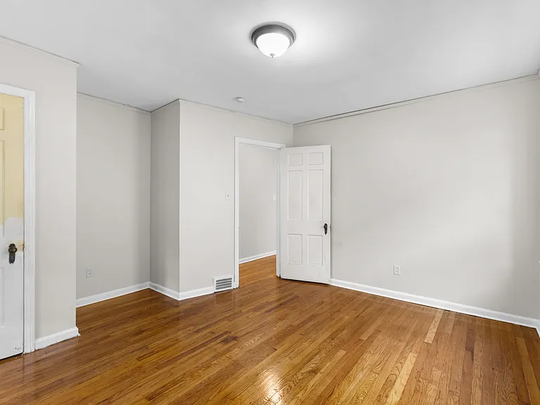 16520 Baylis St #2 — Photo 12
