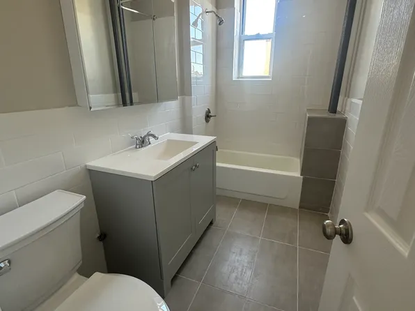 2005-2007 John F Kennedy Boulevard image 4 of 9