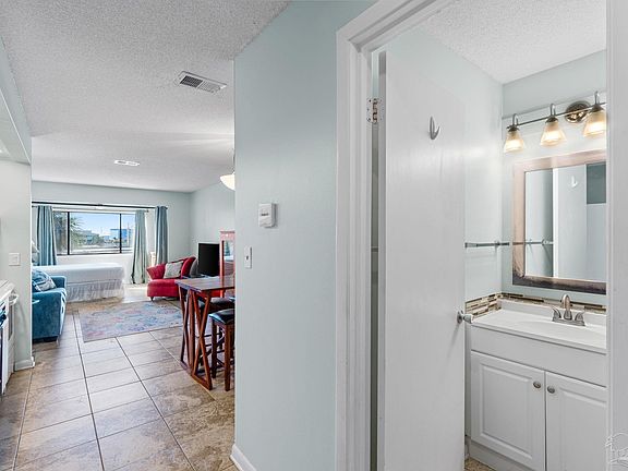 4th image of 7453 Sunset Harbor Dr APT 2-204