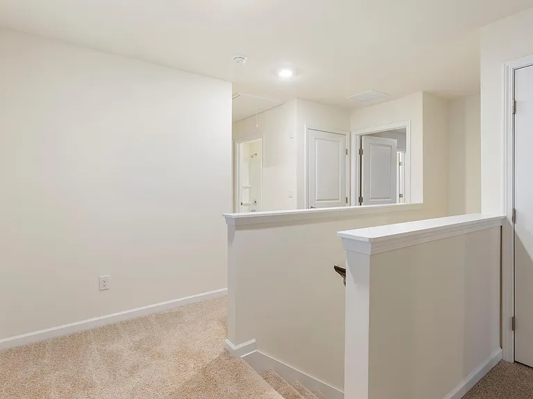 196 Quarter St — Photo 18