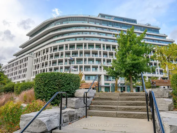 11 Bronte Rd, Oakville, ON
