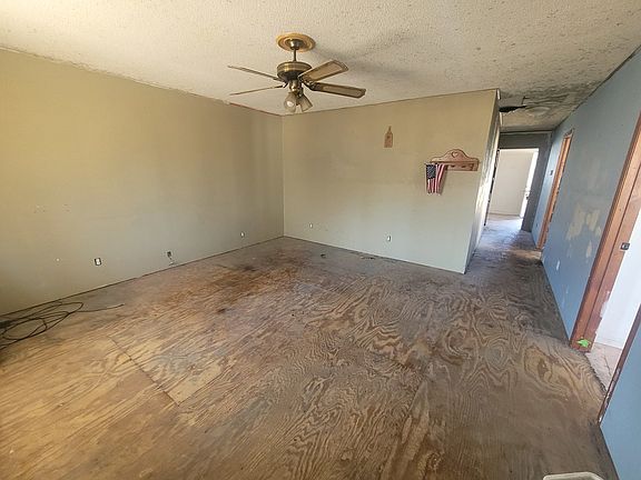 5th image of 609 S Ledford St