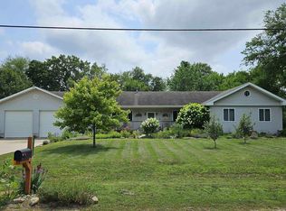 613 Pickard Rd, Temperance, MI 48182