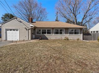 72 Vernon St, Manchester, CT 06042